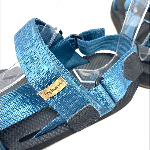 Free Waters - Picture 7 of 8